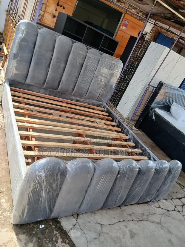 Design Queens Bed Frame · Photo 2