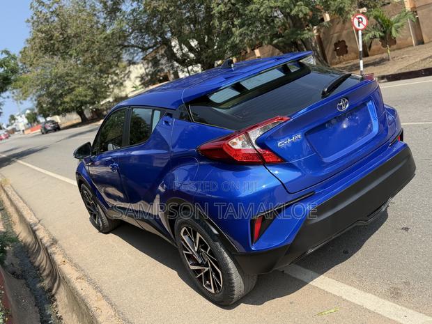 Toyota C-HR XLE FWD 2019 Blue
