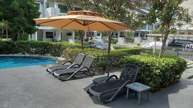 Pool/ Garden Tent · Photo 4