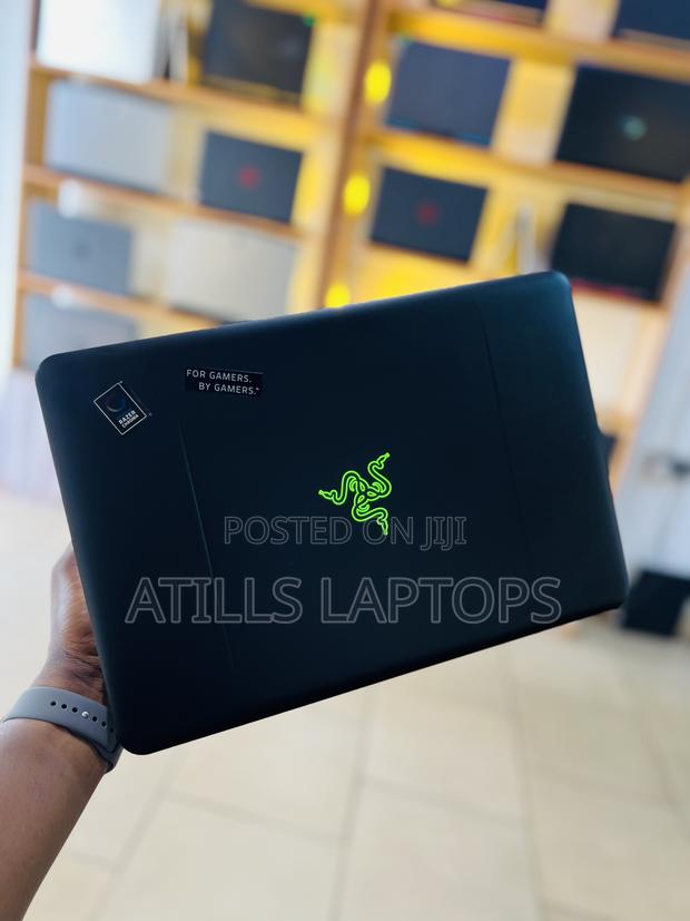 Laptop Razer Blade 16GB Intel Core I7 SSD 512GB photo 3