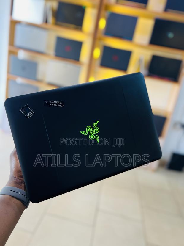 Laptop Razer Blade 16GB Intel Core I7 SSD 512GB photo 4