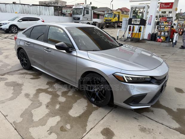 Honda Civic Sport CVT 2023 Silver