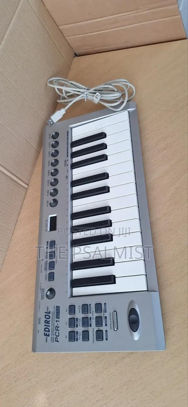 Edirol PCR-1 Usb Audio Interface Midi Keyboard Controller.
