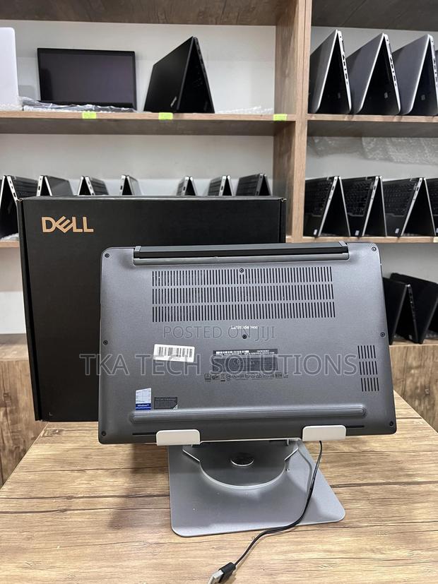 New Laptop Dell Latitude 7400 8GB Intel Core i5 SSD 256GB photo 4