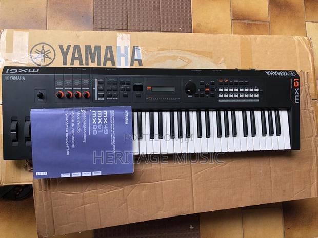 Yamaha Mx61 Bk photo 2