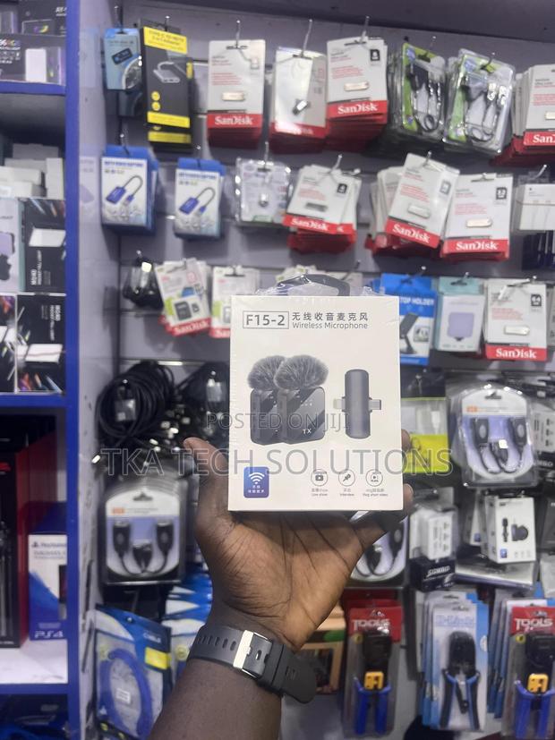 Super Clear Wireless Microphones