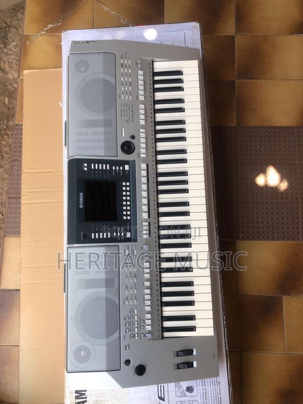 Yamaha PSR S710
