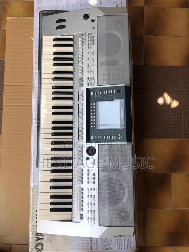 Yamaha PSR S710 photo 2