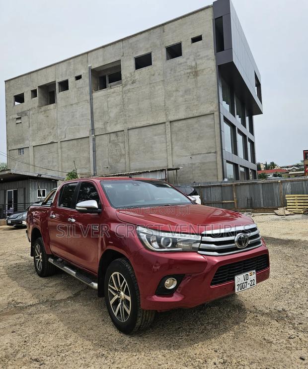 Toyota Hilux 2017 Red