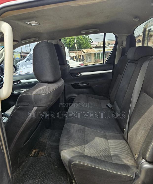 Toyota Hilux 2017 Red