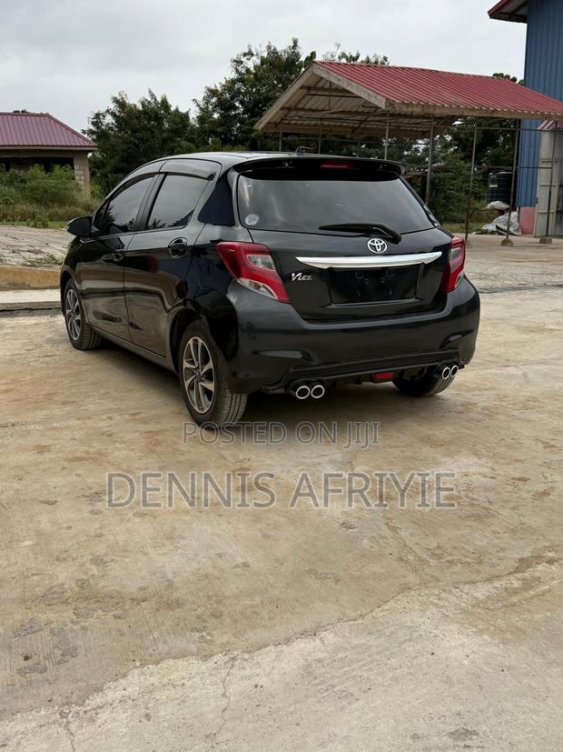 Toyota Vitz 1.3 AWD 5dr 2016 Black