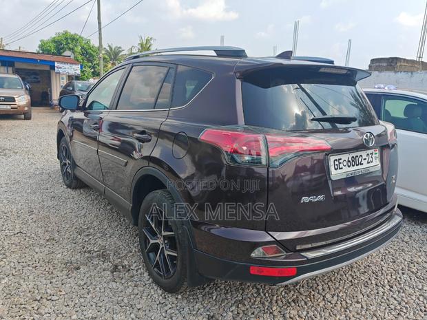 Toyota RAV4 2018 Brown