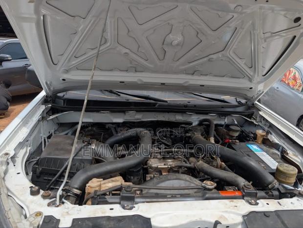 Isuzu D-MAX 2012 White