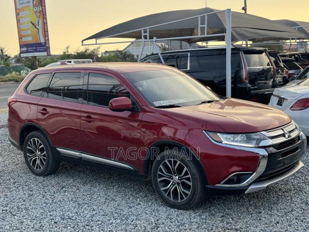 Mitsubishi Outlander 2.0 PHEV AWD 2017 Red