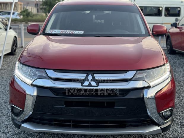 Mitsubishi Outlander 2.0 PHEV AWD 2017 Red