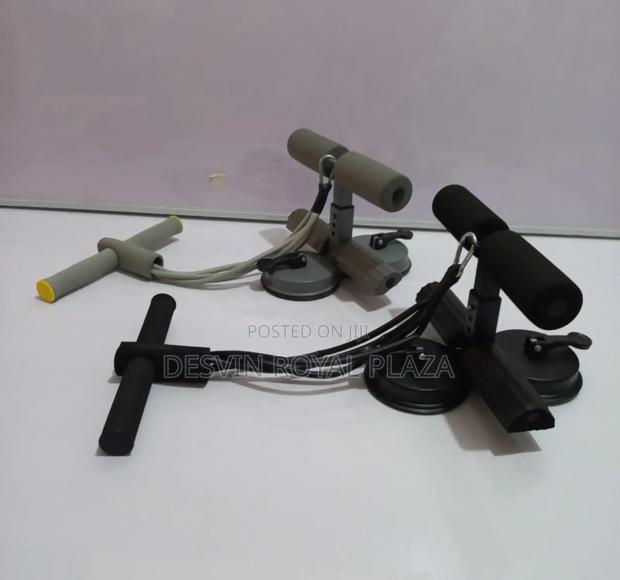 Strong Sit Up Bar With Bands · Photo 2