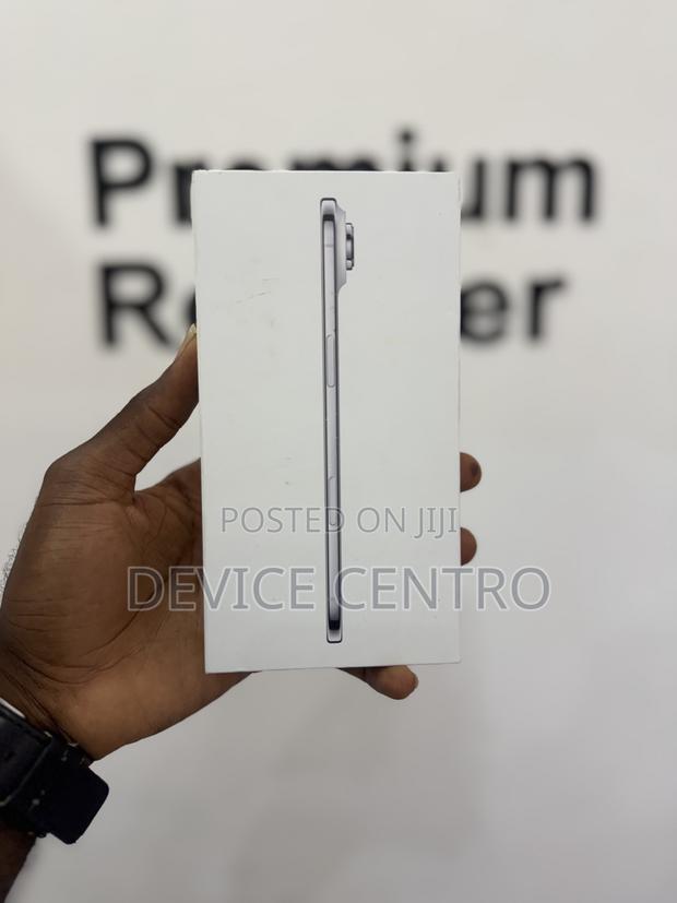 New Apple iPhone Air 256 GB Silver