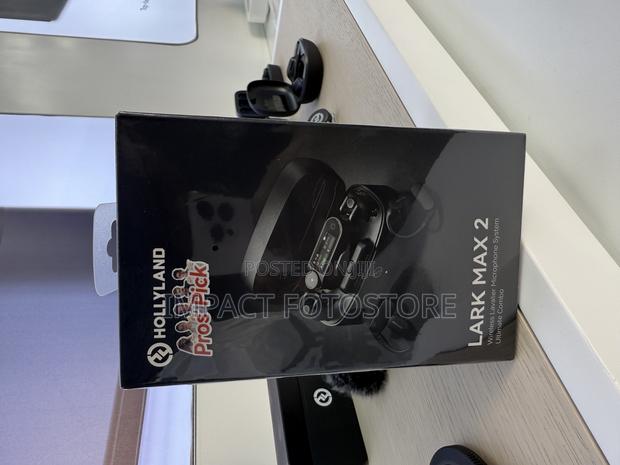 Hollyland Lark Max 2 Ultimate Combo 2-person Wireless Microphone · Photo 3