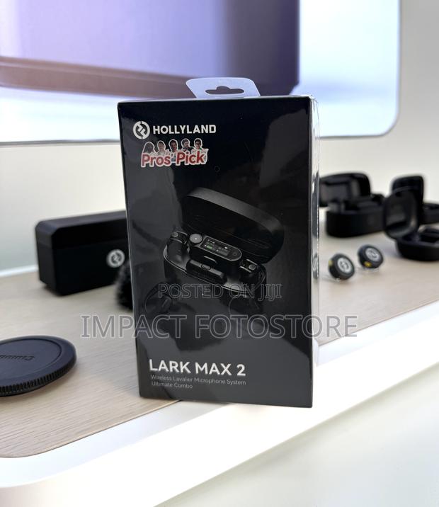 Hollyland Lark Max 2 Ultimate Combo 2-person Wireless Microphone · Photo 4