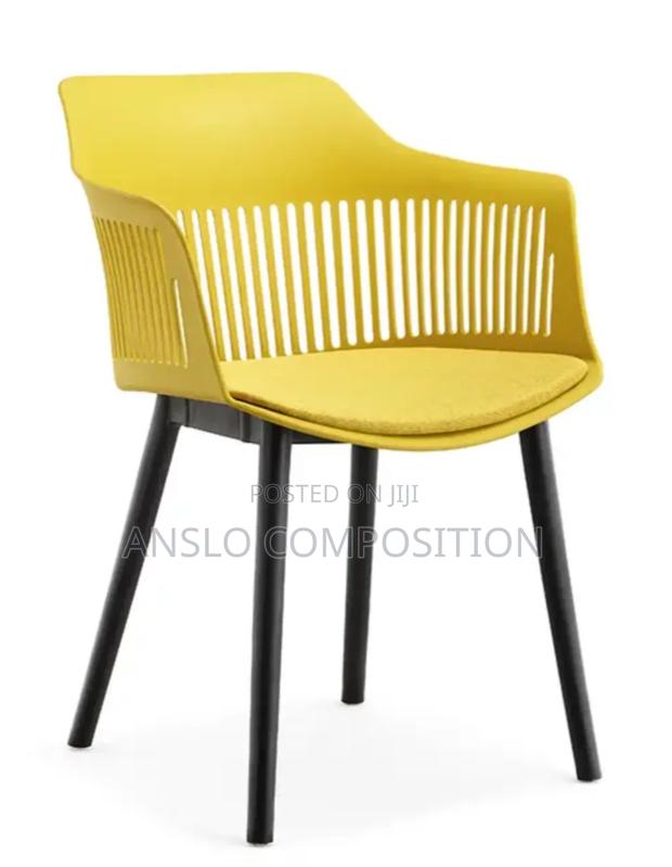 High Levels Garden Chair · Photo 2