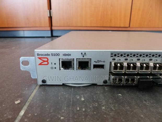 Brocade Silkworm 5100 8gb Fibre Channel San Switch 40active 8gb Ports photo 2