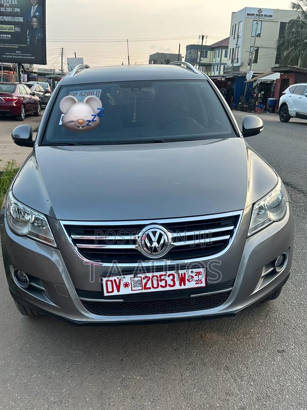 Volkswagen Tiguan S Automatic 2011 Green