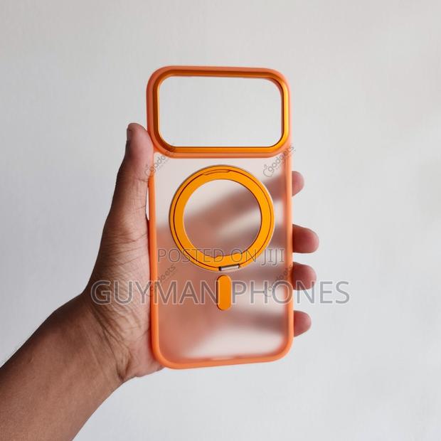 Torras Guardian Magnetic iPhone 17pro Max Case · Photo 3