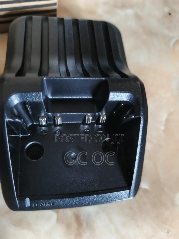 Icom Chargers photo 4