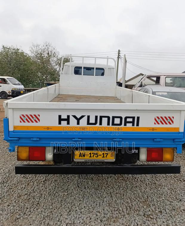Hyundai Mighty photo 2