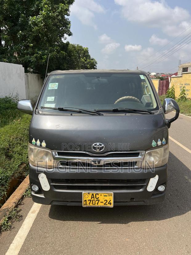 Toyota HiAce 2012 Grey