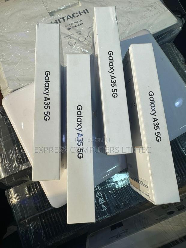 New Samsung Galaxy A35 128 GB Black photo 2