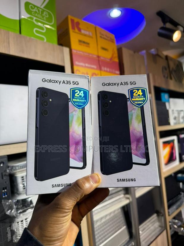 New Samsung Galaxy A35 128 GB Black photo 3