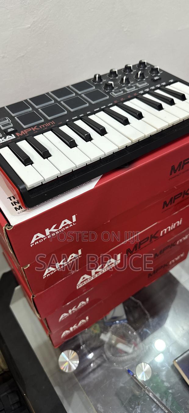Akai MPK Mini Keyboard