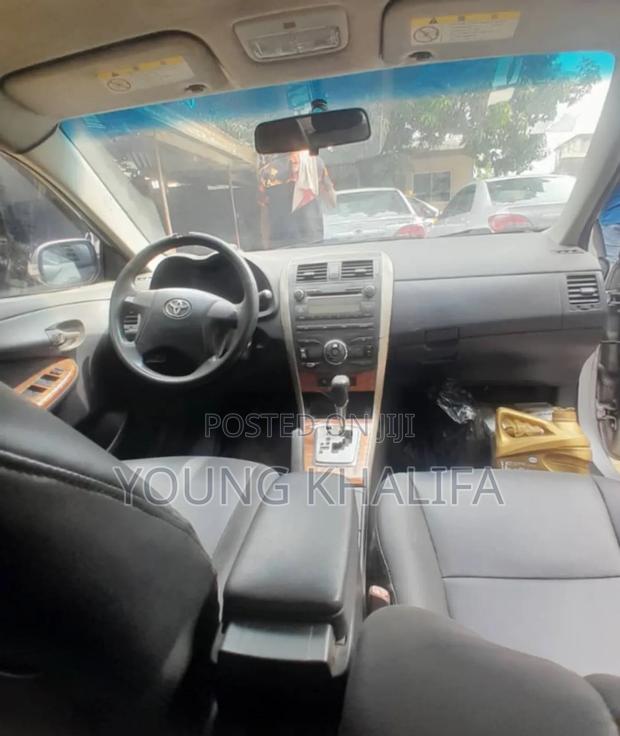 Toyota Corolla Altis 2009 Silver