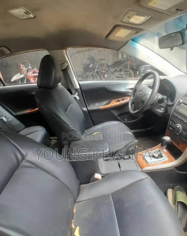 Toyota Corolla Altis 2009 Silver