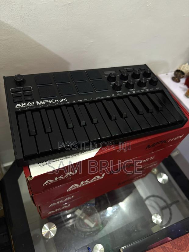 Akai MPK Mini Keyboard photo 4