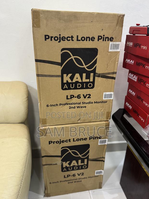 Kali Audio Lp6 V2 Monitors photo 8