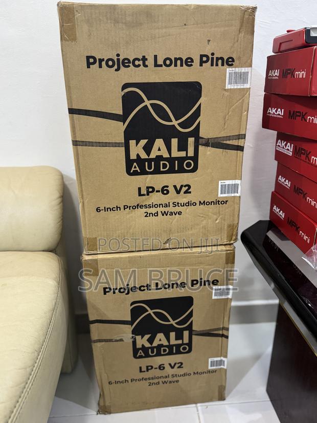 Kali Audio Lp6 V2 Monitors photo 4