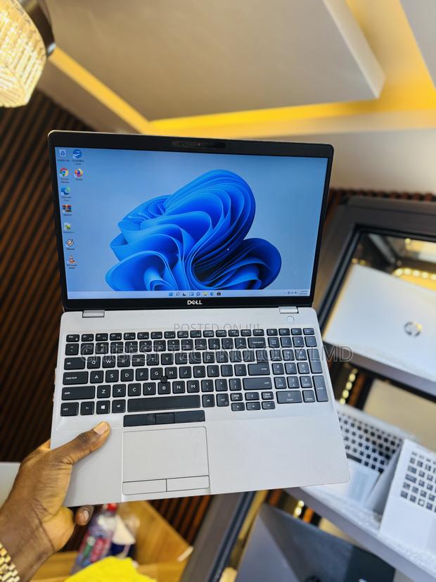 Laptop Dell Precision 15 3551 16GB Intel Core i7 SSD 256GB photo 2