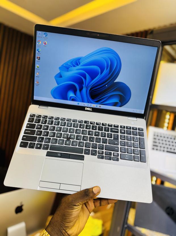 Laptop Dell Precision 15 3551 16GB Intel Core i7 SSD 256GB photo 3