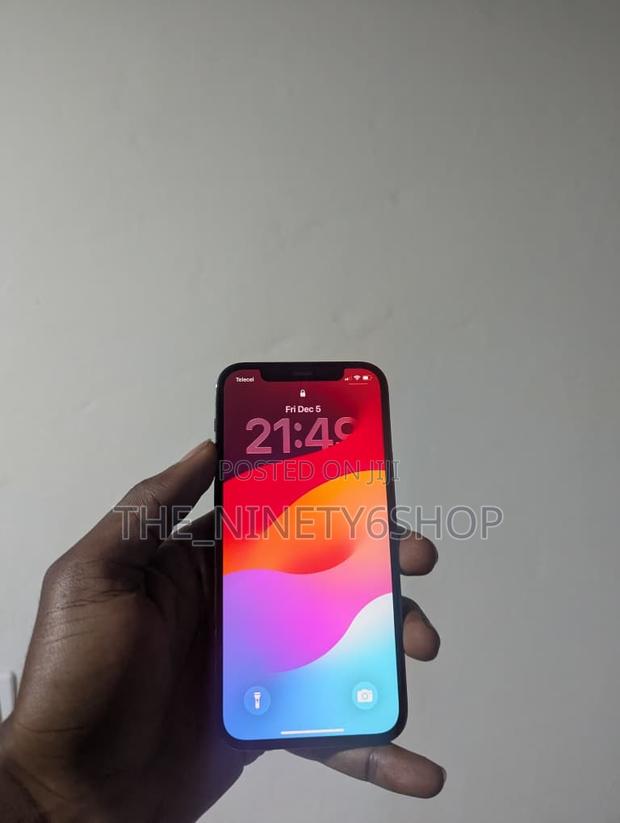 Apple iPhone 12 Pro 128 GB Silver · Photo 3