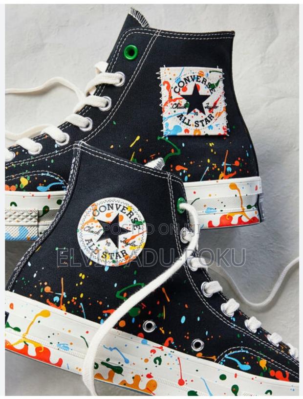 High Top Converse “ Love Fearless “ Sneaker · Photo 4
