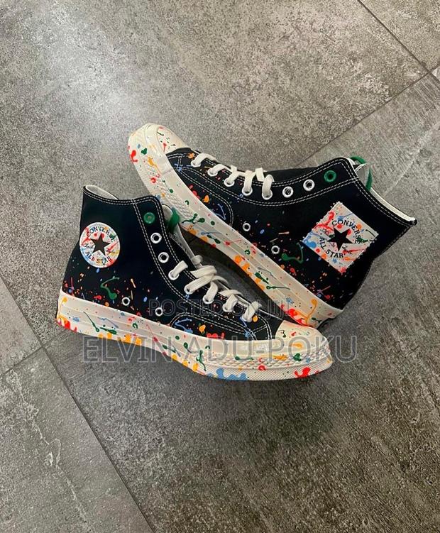 High Top Converse “ Love Fearless “ Sneaker · Photo 3