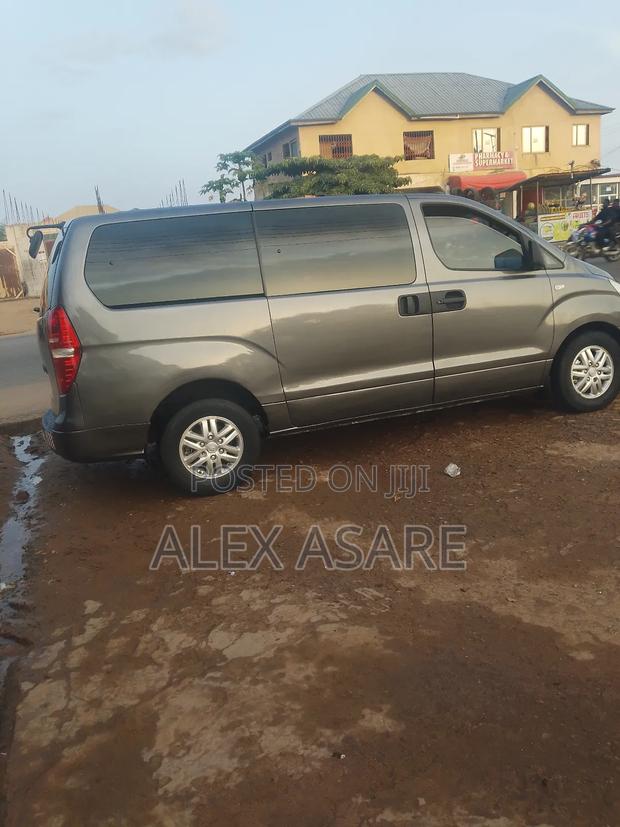 Hyundai Starex 2020 Gray