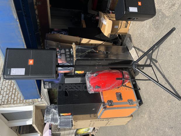 JBL Srx712m 12-Inch Two-Way Stage Monitor/Utility Speaker. · Photo 2