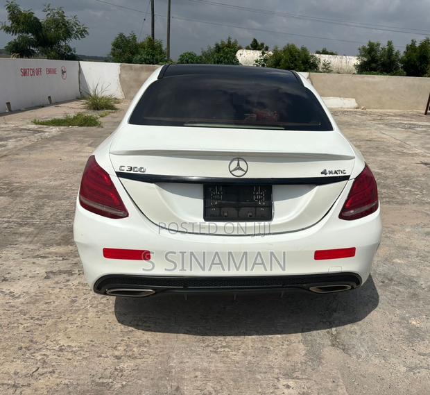 Mercedes-Benz C300 Base 4Matic Sedan AWD (2.0L 4cyl 7A) 2016 White