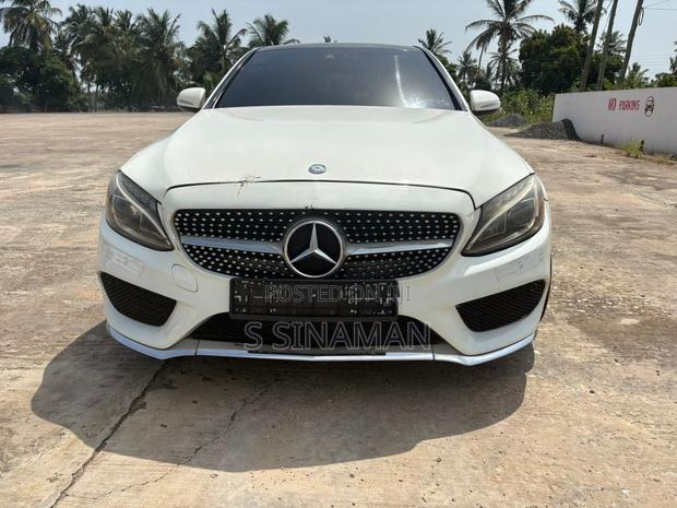 Mercedes-Benz C300 Base 4Matic Sedan AWD (2.0L 4cyl 7A) 2016 White