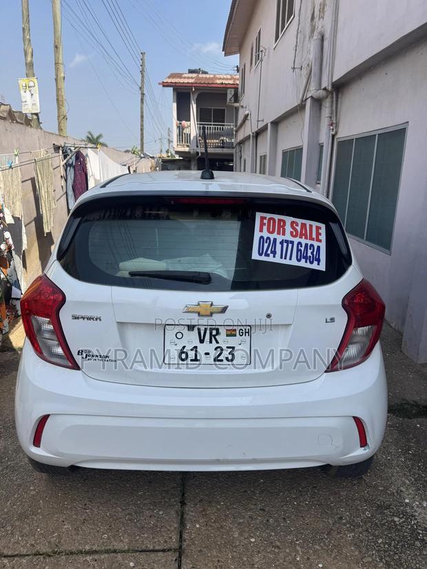 Chevrolet Spark LS CVT 2016 White