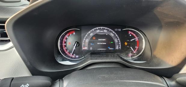 Toyota RAV4 XLE Premium AWD 2023 Burgundy photo 8