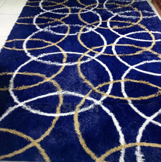 300cm by 200cm Rug · Photo 3